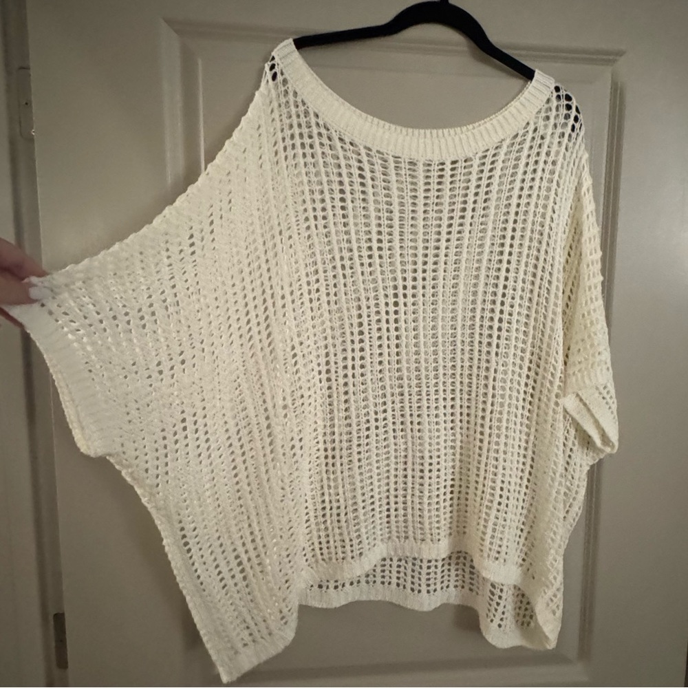 White crochet batwing short sleeve sweater top